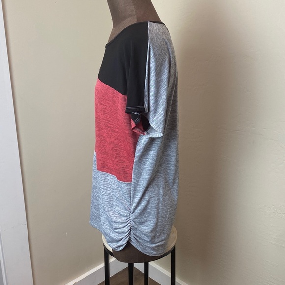 Colorblock Top - Picture 3 of 8